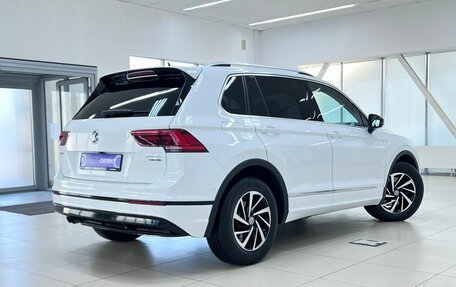 Volkswagen Tiguan II, 2017 год, 2 435 000 рублей, 6 фотография