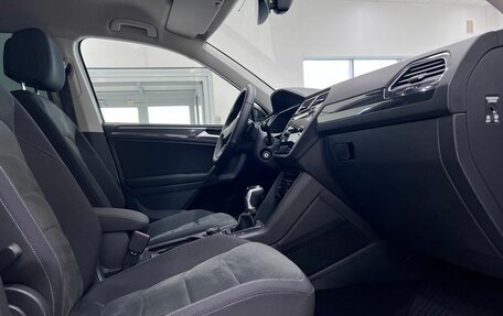Volkswagen Tiguan II, 2017 год, 2 435 000 рублей, 10 фотография