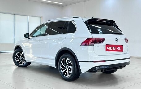 Volkswagen Tiguan II, 2017 год, 2 435 000 рублей, 8 фотография