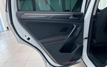 Volkswagen Tiguan II, 2017 год, 2 435 000 рублей, 27 фотография