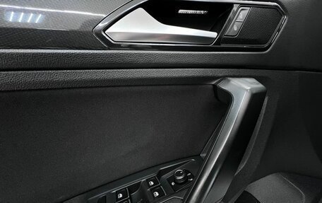 Volkswagen Tiguan II, 2017 год, 2 435 000 рублей, 25 фотография
