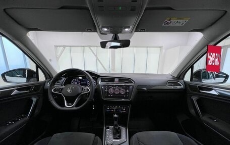 Volkswagen Tiguan II, 2017 год, 2 435 000 рублей, 14 фотография