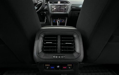 Volkswagen Tiguan II, 2017 год, 2 435 000 рублей, 31 фотография