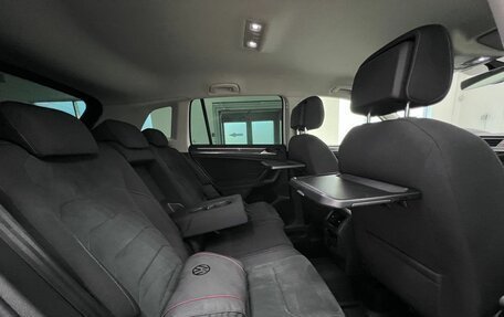 Volkswagen Tiguan II, 2017 год, 2 435 000 рублей, 40 фотография