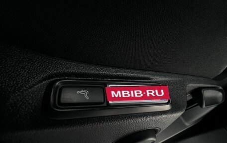 Volkswagen Tiguan II, 2017 год, 2 435 000 рублей, 38 фотография