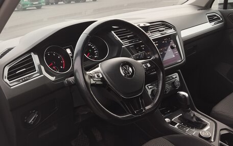 Volkswagen Tiguan II, 2020 год, 2 320 000 рублей, 12 фотография