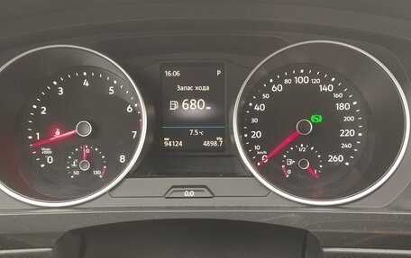 Volkswagen Tiguan II, 2020 год, 2 320 000 рублей, 13 фотография