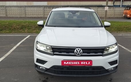 Volkswagen Tiguan II, 2020 год, 2 320 000 рублей, 6 фотография