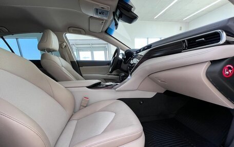 Toyota Camry, 2019 год, 2 910 000 рублей, 36 фотография