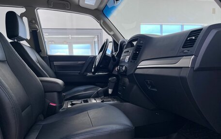 Mitsubishi Pajero IV, 2014 год, 2 970 000 рублей, 9 фотография