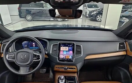 Volvo XC90 II рестайлинг, 2023 год, 5 632 808 рублей, 7 фотография