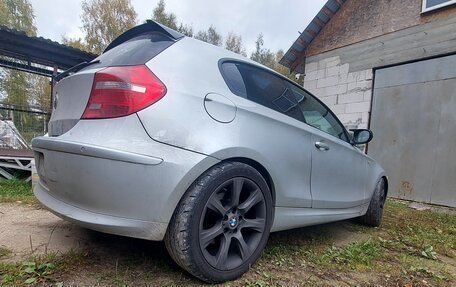BMW 1 серия, 2010 год, 1 050 000 рублей, 4 фотография