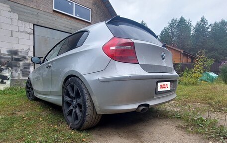 BMW 1 серия, 2010 год, 1 050 000 рублей, 3 фотография