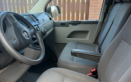 Volkswagen Transporter T5 рестайлинг, 2010 год, 1 200 000 рублей, 8 фотография