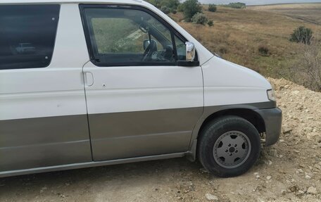 Mazda Bongo Friendee i рестайлинг, 1999 год, 650 000 рублей, 2 фотография