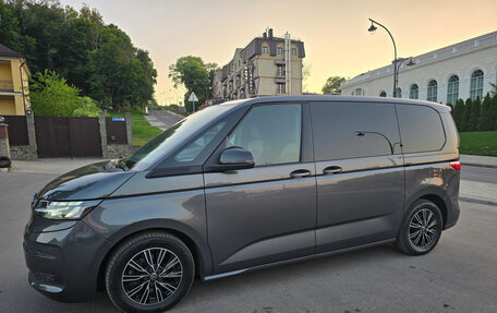 Volkswagen Multivan, 2022 год, 5 970 000 рублей, 2 фотография