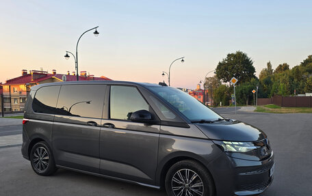 Volkswagen Multivan, 2022 год, 5 970 000 рублей, 7 фотография