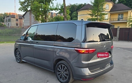 Volkswagen Multivan, 2022 год, 5 970 000 рублей, 3 фотография