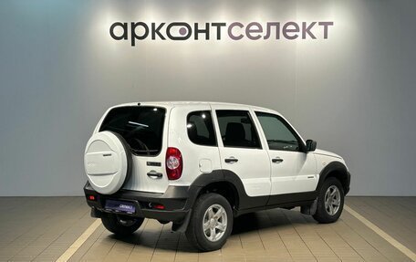 Chevrolet Niva I рестайлинг, 2018 год, 770 000 рублей, 2 фотография