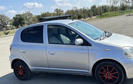 Toyota Vitz, 2001 год, 400 000 рублей, 4 фотография