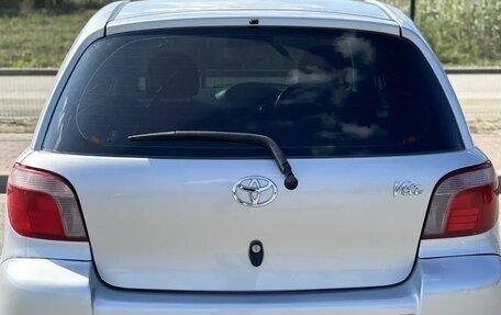 Toyota Vitz, 2001 год, 400 000 рублей, 2 фотография