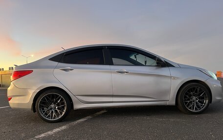 Hyundai Solaris II рестайлинг, 2011 год, 550 000 рублей, 6 фотография