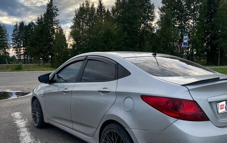 Hyundai Solaris II рестайлинг, 2011 год, 550 000 рублей, 12 фотография