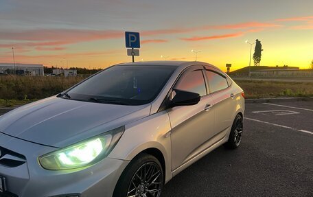 Hyundai Solaris II рестайлинг, 2011 год, 550 000 рублей, 9 фотография