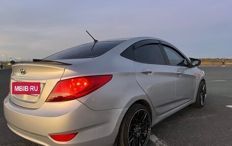 Hyundai Solaris II рестайлинг, 2011 год, 550 000 рублей, 7 фотография