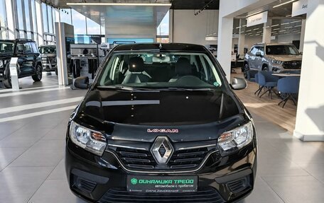 Renault Logan II, 2018 год, 949 000 рублей, 2 фотография