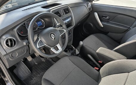 Renault Logan II, 2018 год, 949 000 рублей, 7 фотография