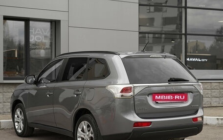 Mitsubishi Outlander III рестайлинг 3, 2012 год, 1 350 000 рублей, 4 фотография