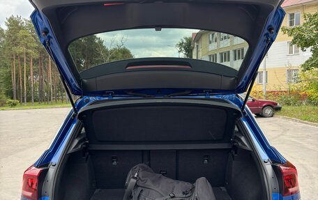 Volkswagen T-Roc I, 2019 год, 3 099 999 рублей, 10 фотография