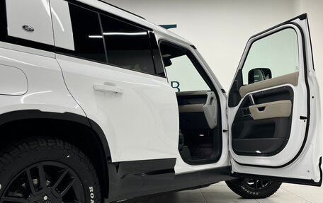Land Rover Defender II, 2021 год, 5 300 000 рублей, 6 фотография