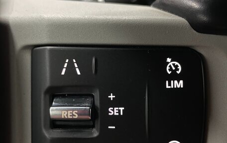 Land Rover Defender II, 2021 год, 5 300 000 рублей, 28 фотография
