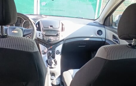 Chevrolet Cruze II, 2012 год, 599 900 рублей, 13 фотография