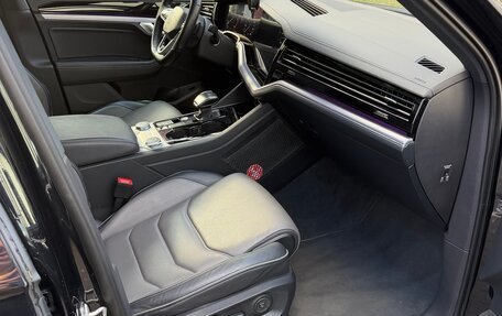 Volkswagen Touareg III, 2022 год, 8 050 000 рублей, 12 фотография