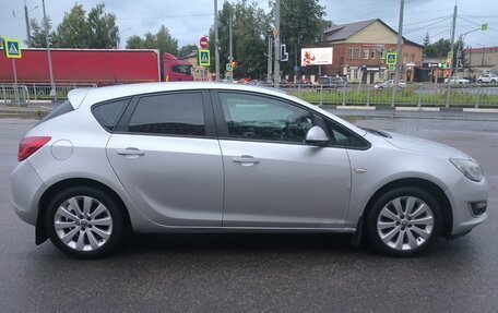 Opel Astra J, 2013 год, 460 000 рублей, 3 фотография