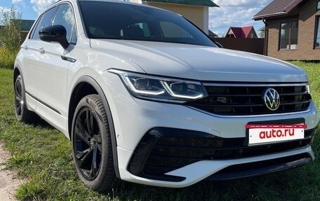 Volkswagen Tiguan II, 2021 год, 3 700 000 рублей, 3 фотография