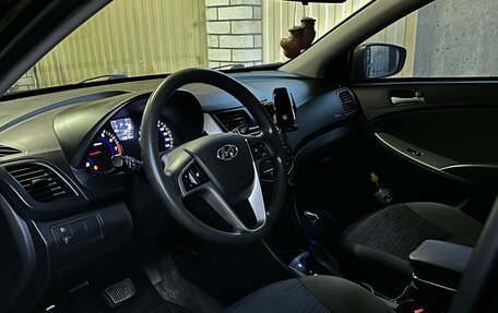 Hyundai Solaris II рестайлинг, 2014 год, 1 000 000 рублей, 7 фотография