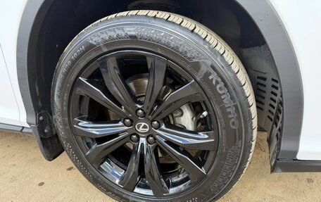 Lexus RX IV рестайлинг, 2017 год, 3 900 000 рублей, 11 фотография