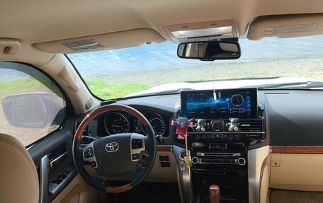 Toyota Land Cruiser 200, 2012 год, 4 000 000 рублей, 10 фотография