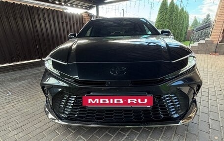 Toyota Camry, 2025 год, 3 850 000 рублей, 2 фотография