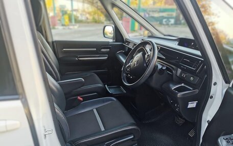 Honda Stepwgn IV, 2021 год, 2 055 000 рублей, 13 фотография
