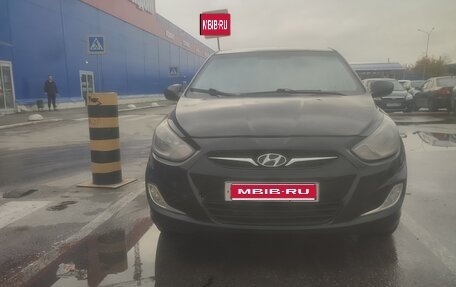Hyundai Solaris II рестайлинг, 2013 год, 380 000 рублей, 1 фотография