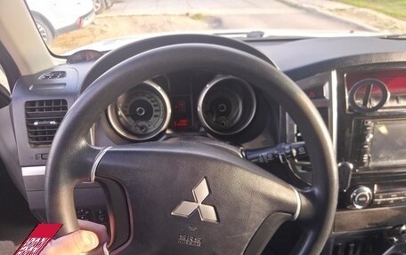 Mitsubishi Pajero IV, 2015 год, 2 350 000 рублей, 13 фотография