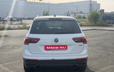 Volkswagen Tiguan II, 2021 год, 3 000 000 рублей, 4 фотография