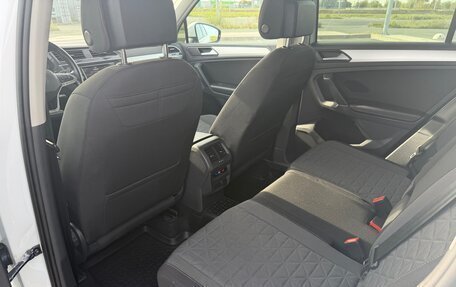 Volkswagen Tiguan II, 2021 год, 3 000 000 рублей, 11 фотография