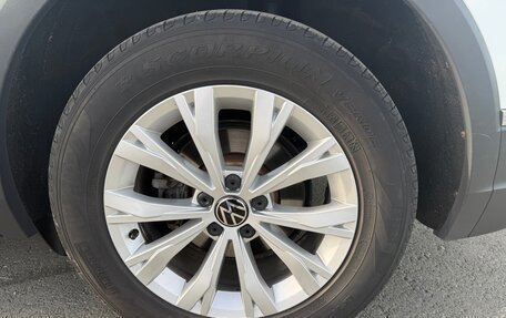 Volkswagen Tiguan II, 2021 год, 3 000 000 рублей, 17 фотография