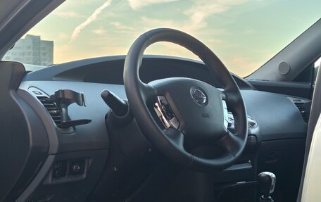 Nissan Primera III, 2005 год, 300 000 рублей, 15 фотография